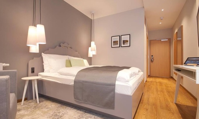 Punderich House | Double room "Cabinet" - Landidyll Hotel-Restaurant "Zur Marienburg"