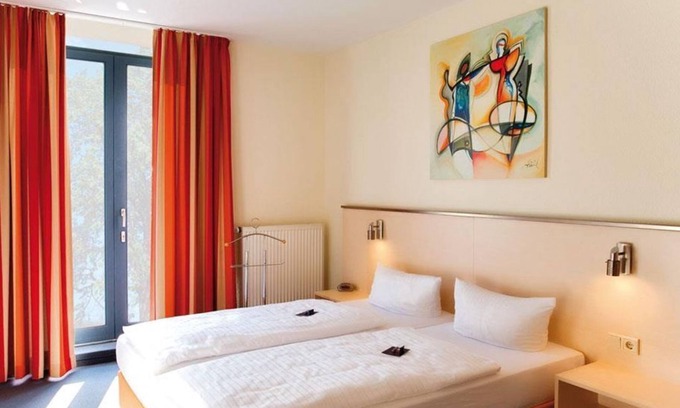 Pirna House | Double room-Classic, shower, toilet - aktiv Sporthotel