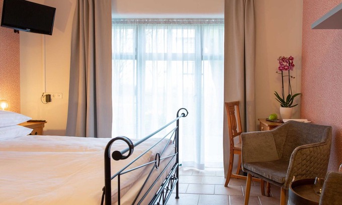 Oldenburg in Holstein Apartment | Double Room 1 - Landhotel Teichwiesenhof