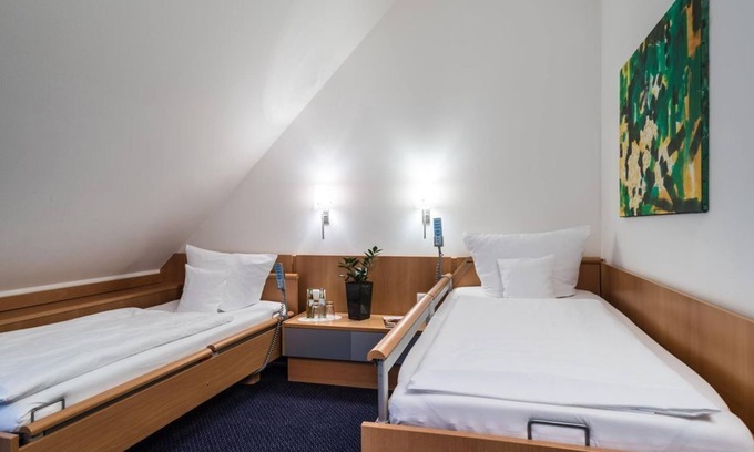 Neuerburg House | Double room for the disabled - euvea Freizeit- und Tagungshotel gGmbh