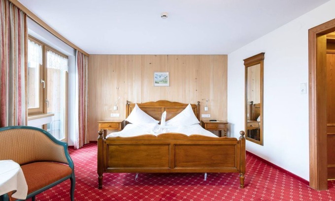 Schnepfau House | Double room, shower, WC, 1 bedroom - Berghaus Kanisfluh