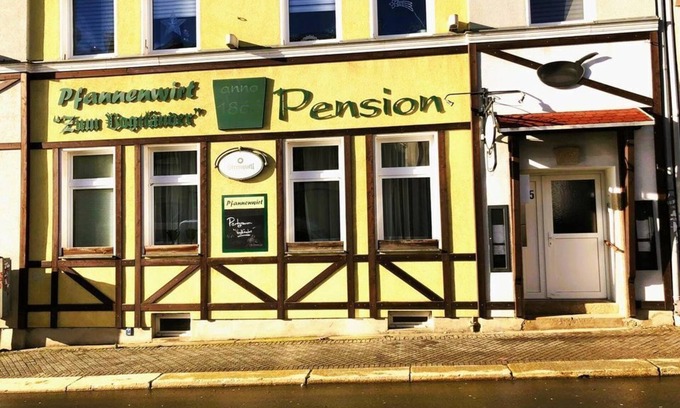 Plauen Bed & Breakfast | Double room, shower, WC, Standard 2 - Pension Anno1866