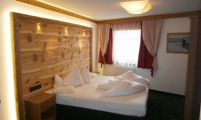 Seefeld Pedestrian Zone House | Double room small - Das Kaltschmid - Familotel Tirol