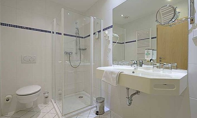 Lubeck City Centre House | Double room with 2 extra beds - Baltic Hotel in Lübeck
