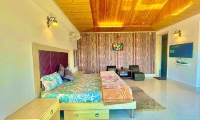 Kasauli Apartment | Double Room with Terrace - The Terrace Retreat by StayVuesn