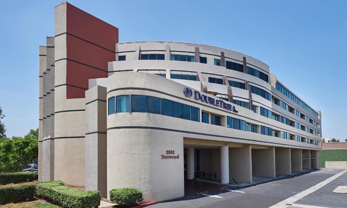 Fullerton Hotel | DoubleTree by Hilton Fullerton