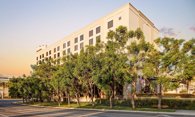 Santa Ana Hotel | DoubleTree by Hilton Santa Ana - Orange County Airport