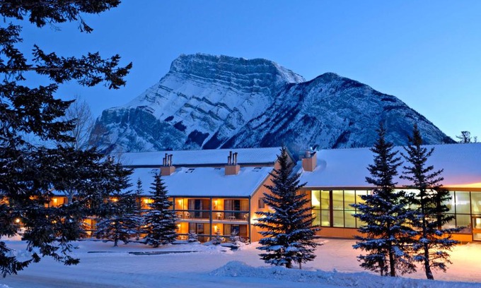 Banff Hotel | Douglas Fir Resort & Chalets