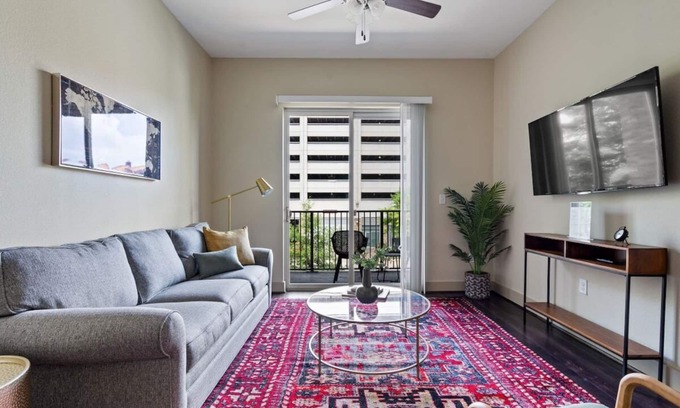Montgomery Apartment | Downtown 1BR Gem | King Bed & Cozy Vibes