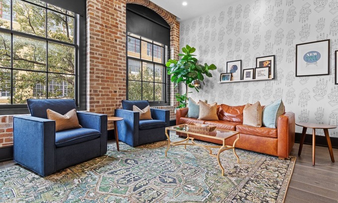 Arts/Warehouse District Hotel | Downtown 2BR + Sleeper Sofa Rooftop Pool Gym Gameroom