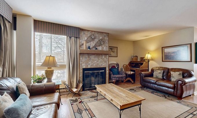 Breckenridge Condo | Downtown condo with hot tubs & pool - 100 yards to Breck Connect Gondola