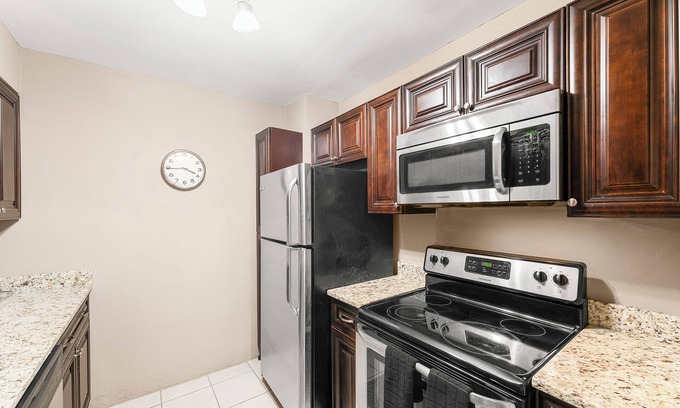 Peachtree Center Condo | Downtown Dream: Luxury High Rise 1-bedroom Getaway Awaits