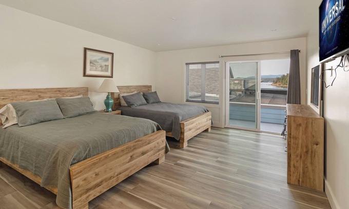 Friday Harbor Apartment | Downtown Friday Harbor! Newly Built! (DS)