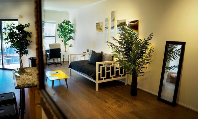 City West Apartment | Downtown Los Angeles Amazing vacation cozy work space 1 bedroom home apartment