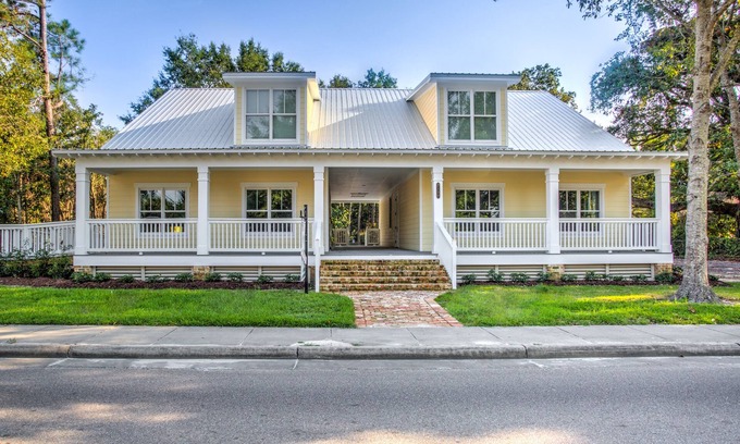 Ocean Springs Condo | Downtown Ocean Springs Spanish Trail Lofts - West Suite