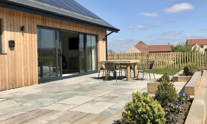 Dunholme House | Dragonfly Cottage, Ashlin Farm Barns