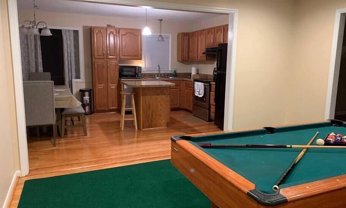 Pine Forest House | Dream Away Stay 5 Minutes from Fort Bragg