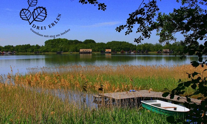 Guestrow House | Dream house "Drei Erlen" on the Inselsee, with lake access, jetty and bathing facilities