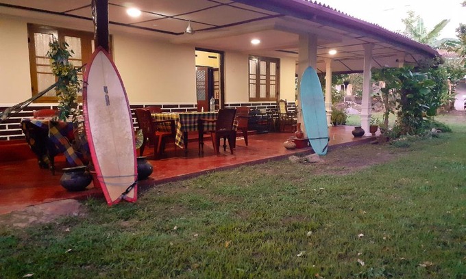 Midigama House | Dreams Garden Surf Lodge