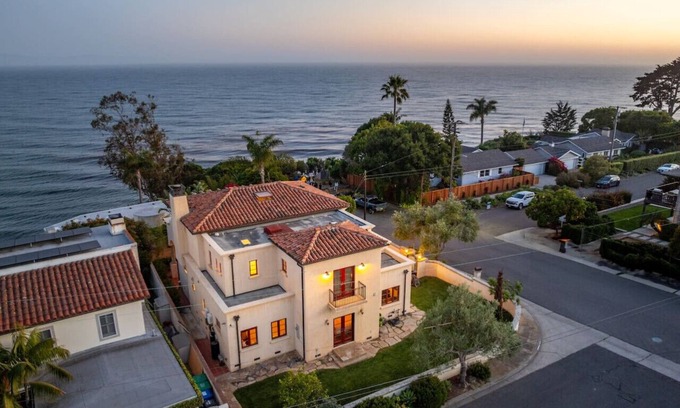 West Mesa Apartment | Driftwood Club - Italian Oceanview Estate
