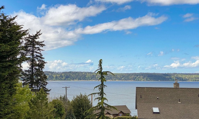 Camano Island House | Driftwood Hideaway | Gourmet Kitchen, Large Deck with Sound Views, EV Charger