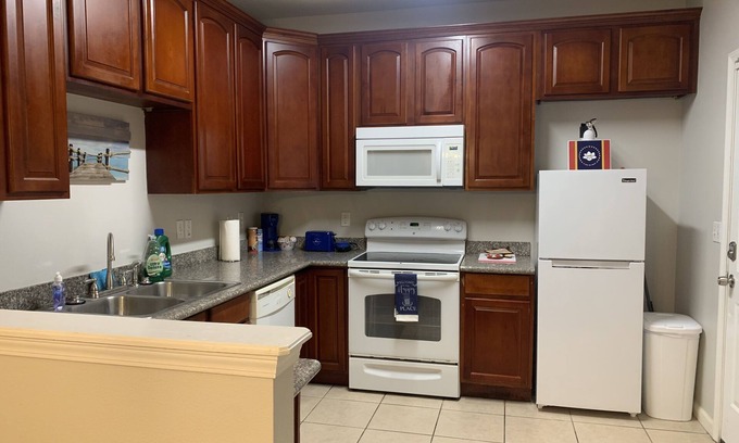 Gulfport House | D’s Mississippi Vacation Home with Gameroom