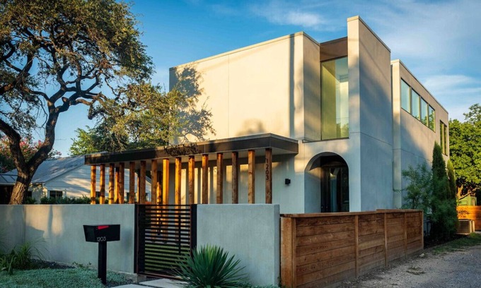 Bouldin House | DT Luxury Oasis W Pool & Gym