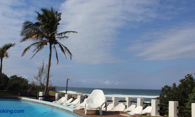 Manaba Beach Apartment | Dumela Margate Flat No 8