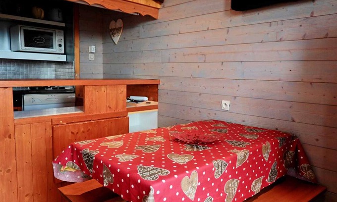 Vallandry Apartment | Duplex apartment, 3 rooms, 6 people, Vallandry, ski-in/ski-out, pets allowed