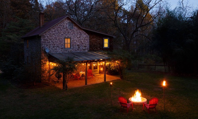 Morgantown Cottage | DUTCH COUNTRY COTTAGE, pet friendly and very secluded!