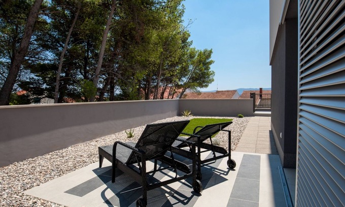 Bol Apartment | Dva Galeba - Standard One Bedroom Apartment with Terrace (101)