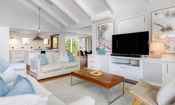 Sunshine Beach House | Dwyer St - Great Family Beach House!