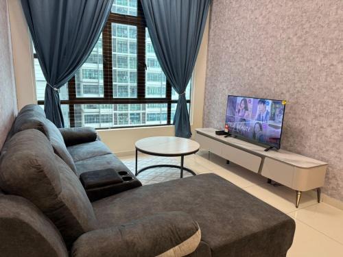 Kempas Apartment | E LIFE D Summit Residences 1315 Wifi Netflix
