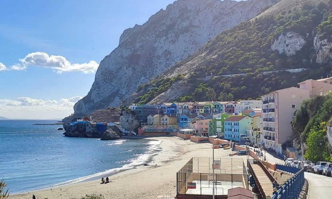 Gibraltar Apartment | E1 Suites - Hosted by Sweetstay