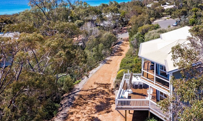 Eagle Bay House | Eagle Heights - Exclusive Escapes