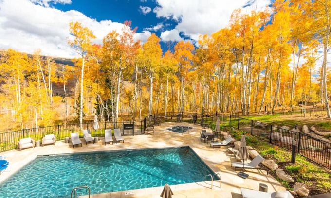 Silverthorne House | Eagle's Eye View - Luxury Home with Incredible Views