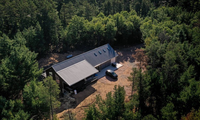 Rome House | Eagle's Nest Guest House III - Less than 2 miles from SV - 16 beds!