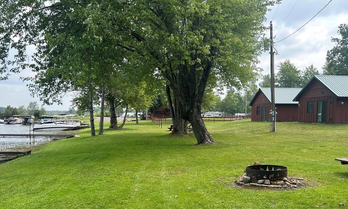 Duluth Resort | Eagles Nest Resort Two Bedroom Cabins, Full Bar and Restaurant and RV Spaces