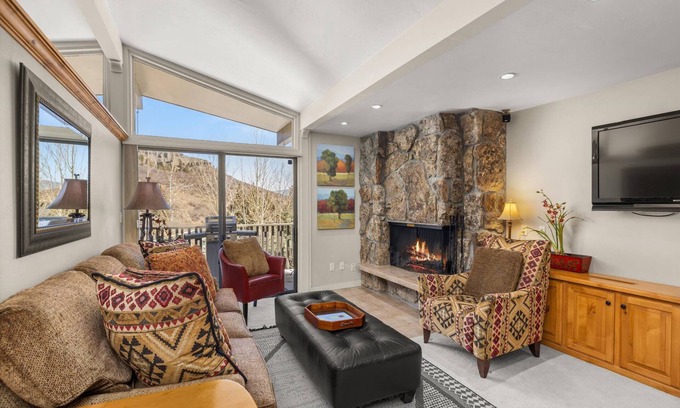 Snowmass Village Condo | Early Winter Savings, 10% off 3 nights till Dec 14