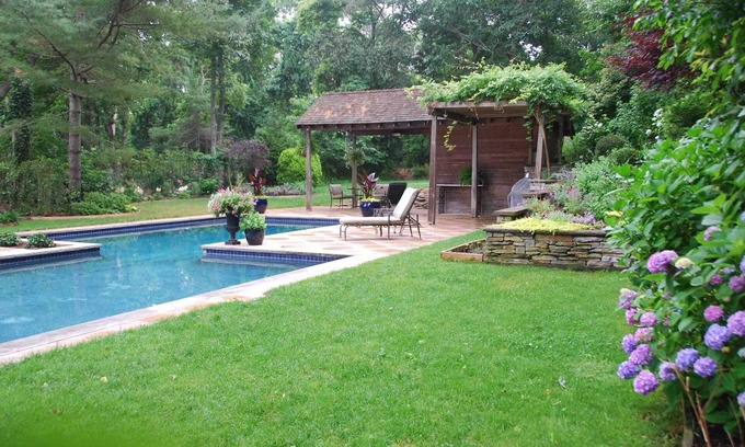 East Hampton North House | East Hampton Village- Close to Everything. Knockout Pool and Grounds