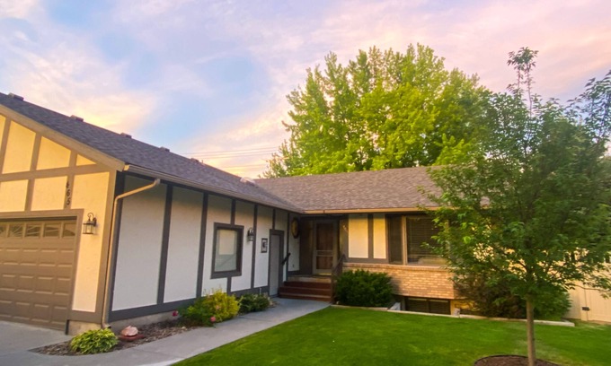 Idaho Falls House | East Idaho Garden Gateway with HOT TUB