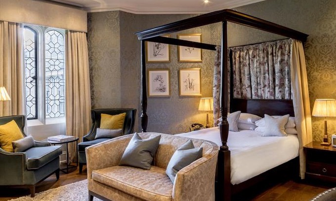 Bilting Hotel | Eastwell Manor Champneys Hotel & Spa