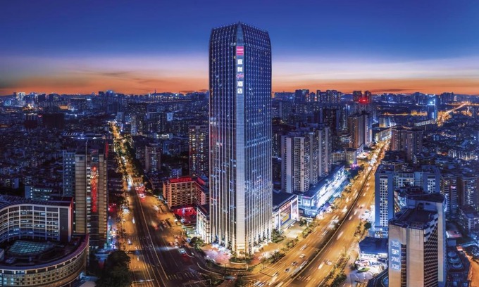 Haizhu Hotel | Echarm plus International Hotel Guangzhou Changgang Metro Station Branch - Free Shuttle Bus to Canton Fair Complex During Canton Fair Period