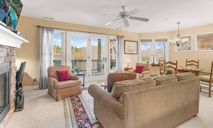 Foscoe Condo | Echota Wintergreens R1622- Mountain Condo, Gated Resort, Indoor/Outdoor Pools and Hot Tub, Fitnes...