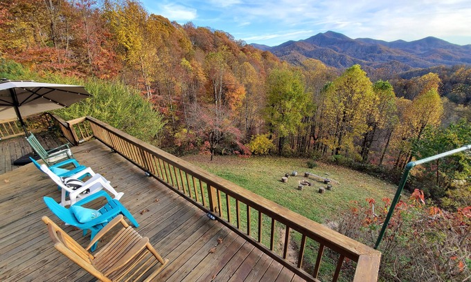 Sylva Apartment | Eclectic Style Home, Million Dollar View!