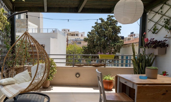Heraklion Apartment | Eclectic Urban Nest in Heraklion