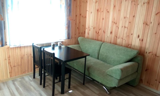 Molodizhne House | Eco House