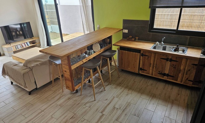 Montvert-les Bas House | Eco-responsible villa. Between beach and mountains.