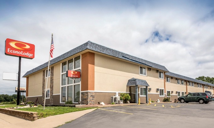 La Crosse Hotel | Econo Lodge La Crosse