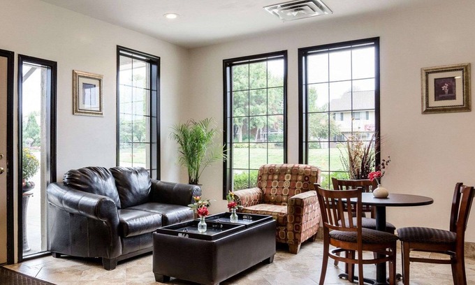 Sunset Hills Hotel | Econo Lodge University
